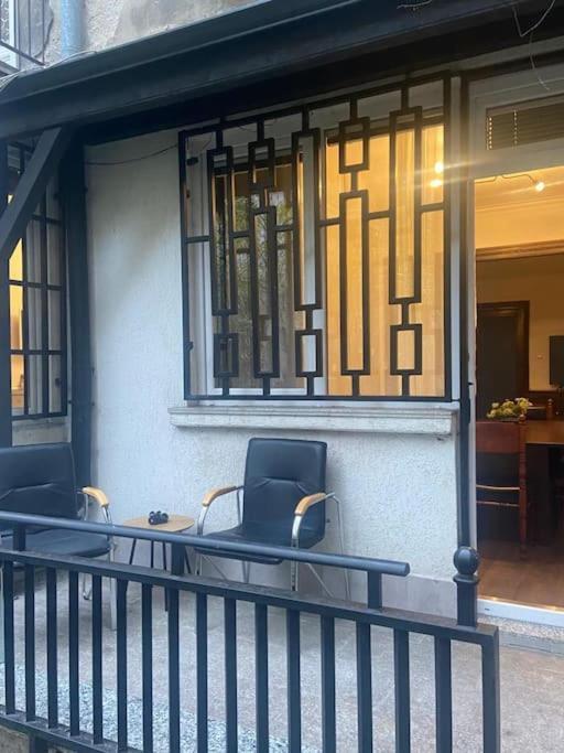 Apartment Centre Stylish With Private Backyard *